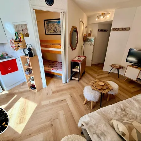 Studio, Center Station Pdvh301 Allos